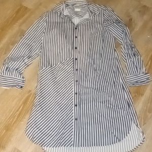 Finley navy blue and white shirt dress size woman small